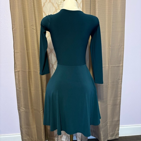 Elegant Teal Dress - Picture 2 of 3